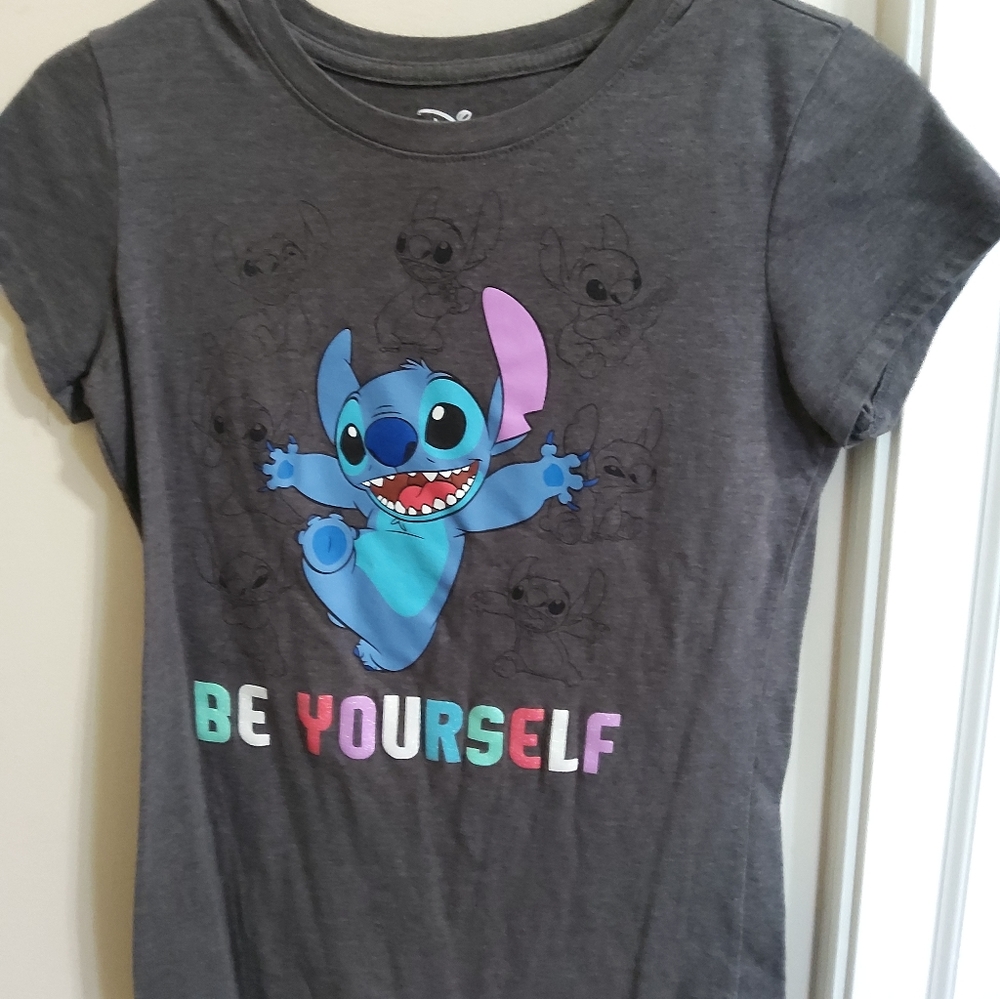 Stitch tee shirt